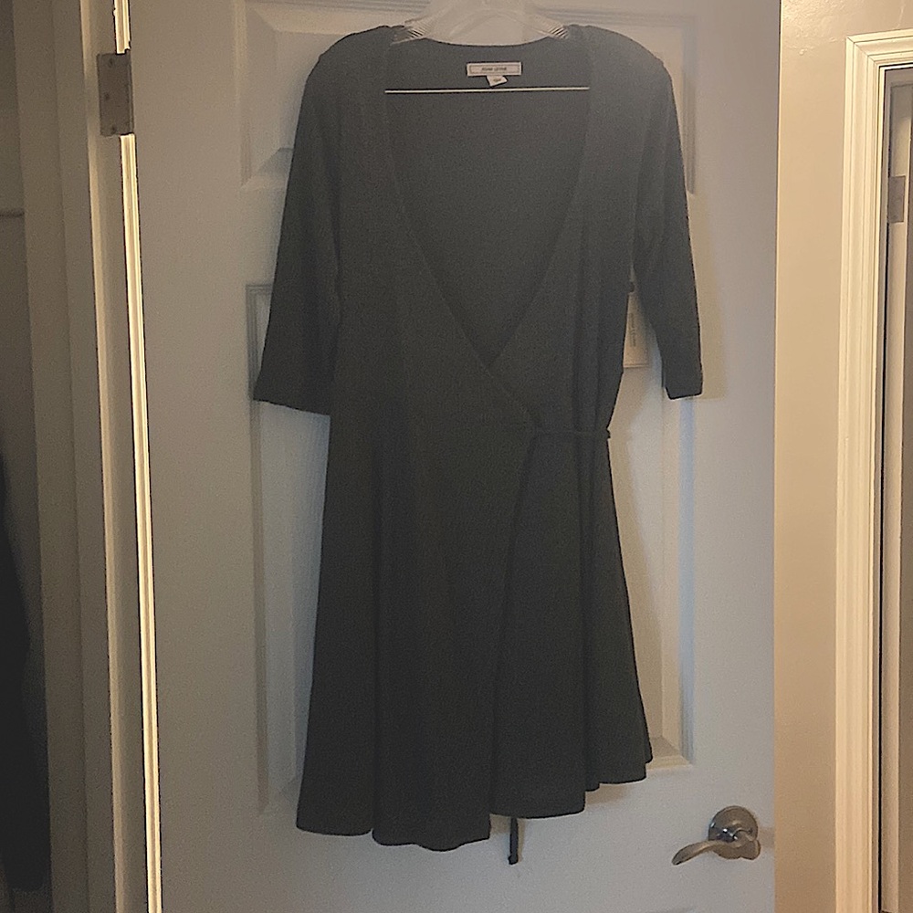 NWT Adam Levine Wrap Top Forest Green. Sz. L